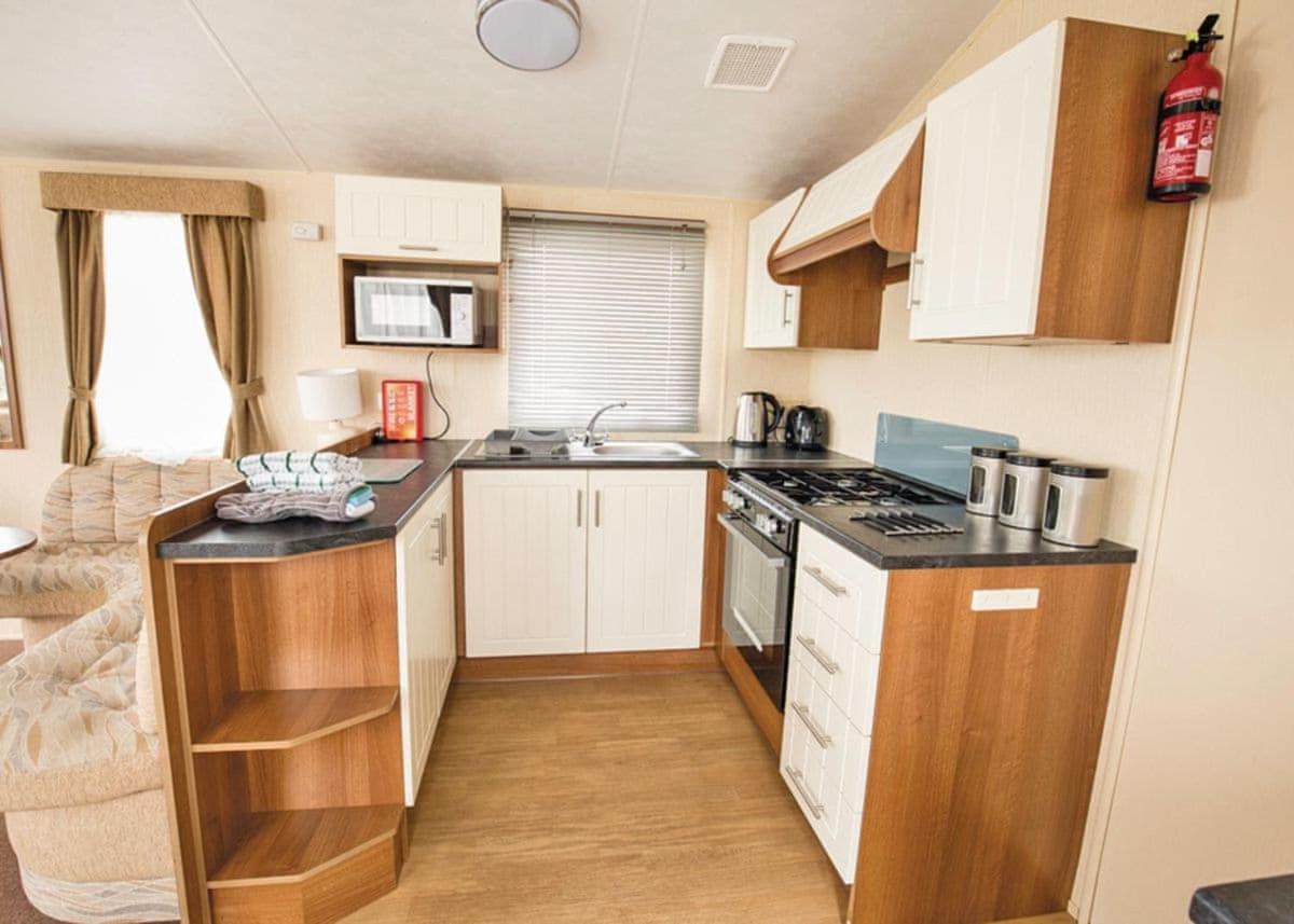 Fishguard Bay Resort Llanllawer Εξωτερικό φωτογραφία