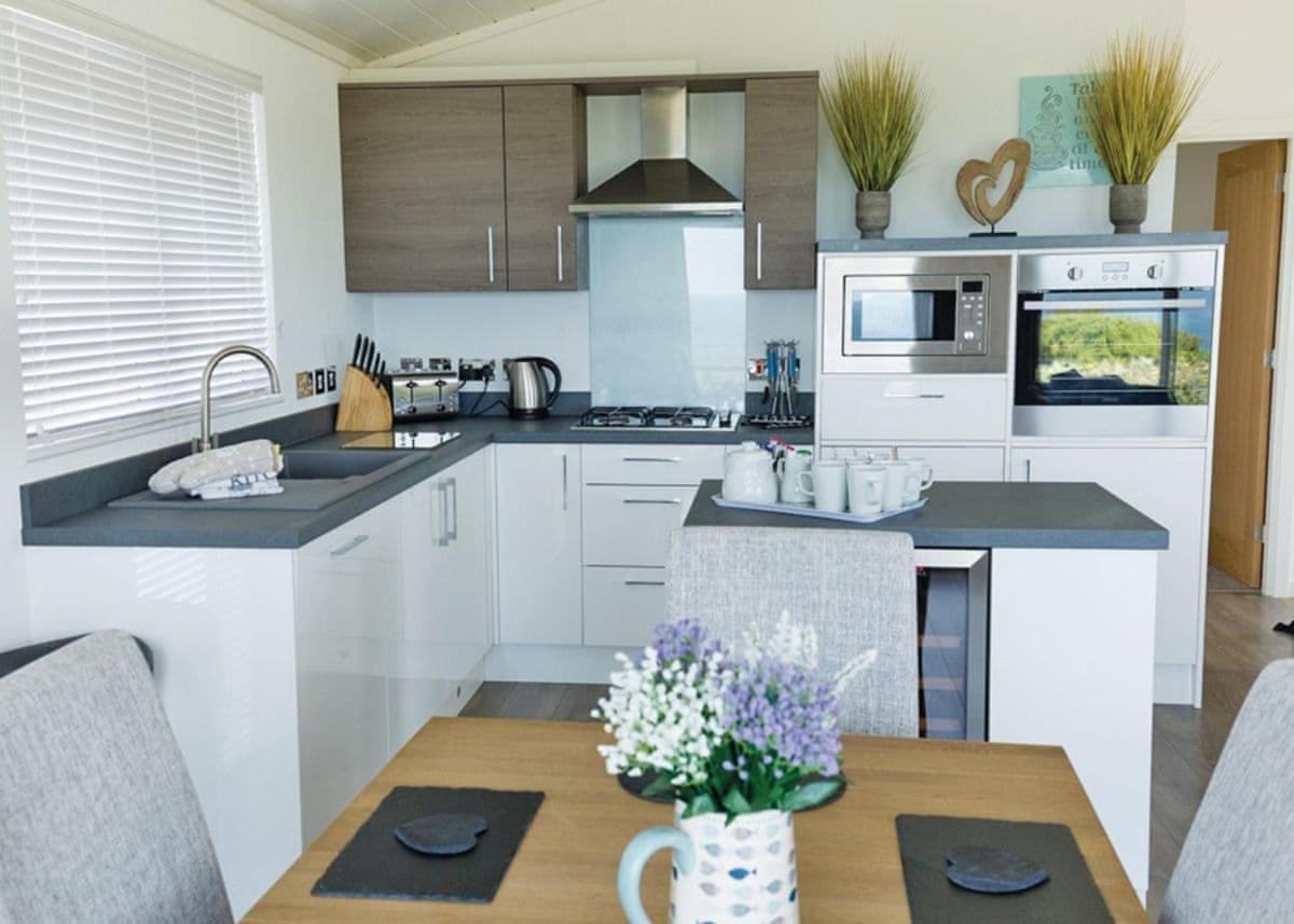 Fishguard Bay Resort Llanllawer Εξωτερικό φωτογραφία