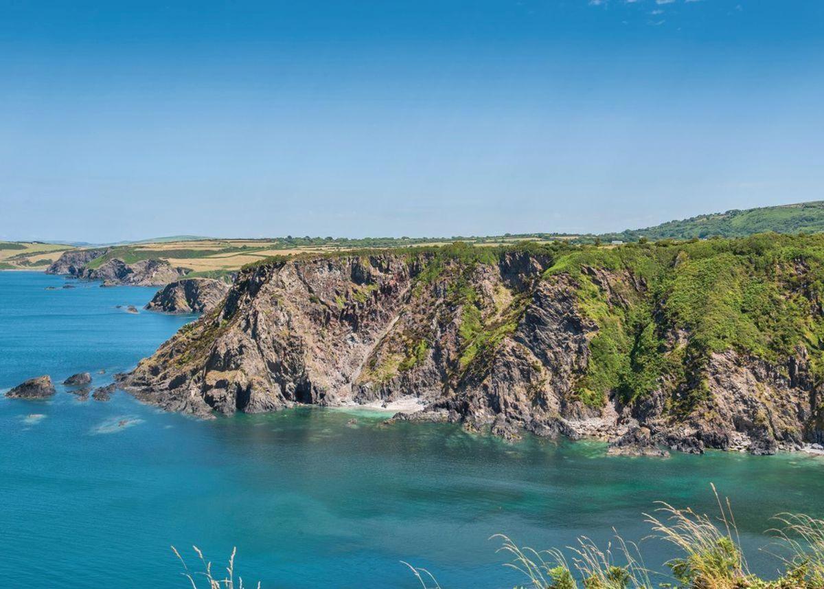 Fishguard Bay Resort Llanllawer Εξωτερικό φωτογραφία